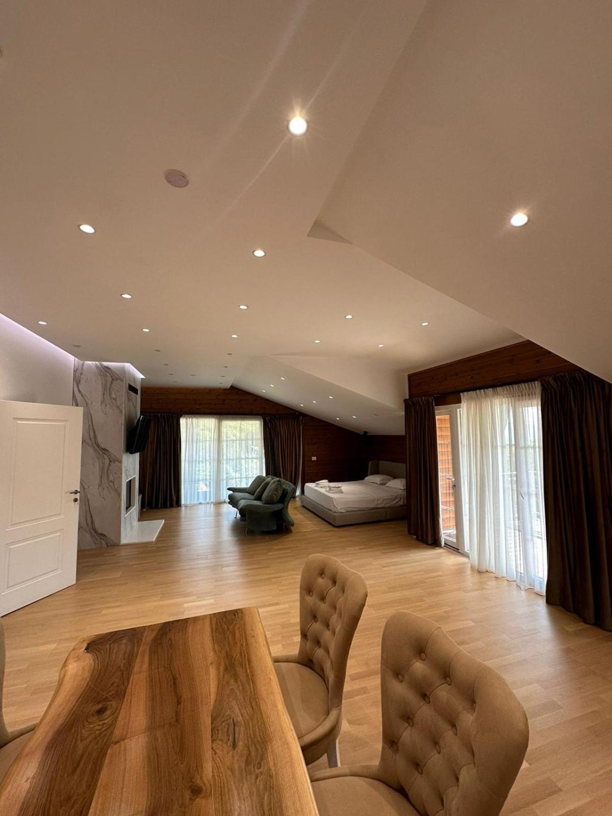 Bianca Hotel & Villa Priska e Madhe ภายนอก รูปภาพ